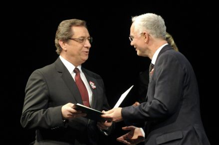 40007e438133194d905fd1f9cf67f0f0