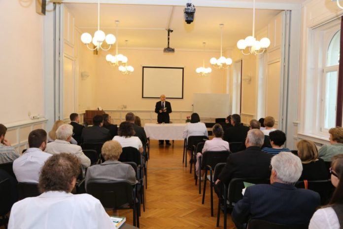 3c7a5f627b9355e9d2c6ffd4f13f9618