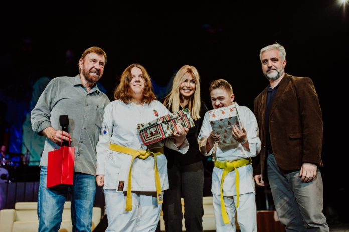 46885453_1986684278078708_5604992244663713792_o