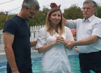 Bemerítési ünnep a Guti Baptista Gyülekezetben