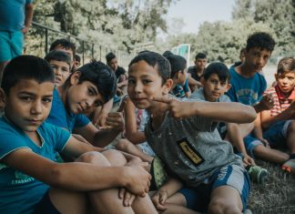 Készségfejlesztő nyári táborokat szervez a tuzséri Tasak Tanoda