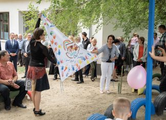 Ünnepélyes keretek között nyitották meg a Bárka Baptista Óvodát