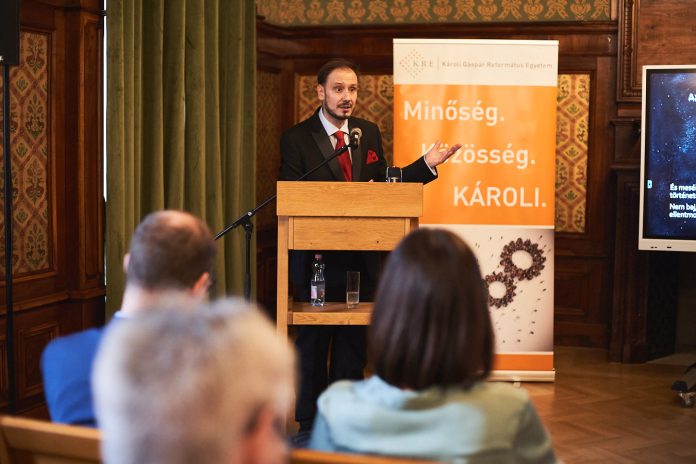 UTF-8''web_BNK1447fot.BankJzsef