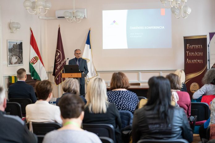 received_2866378273495589