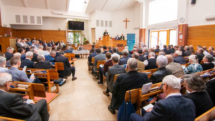 FF4BB23D-EDA5-4E49-881A-6D58223A2B8A_1