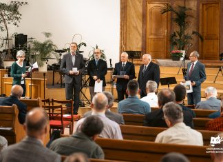 Az idei év szociális díjazottjai Varga Boldizsár nyugalmazott lelkipásztor, valamint Asztalos Imre nyugalmazott lelkipásztor