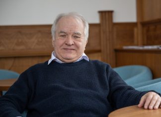 „Képzeld, meghalt!”