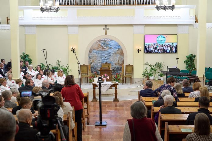 01baptistak-125ev2502