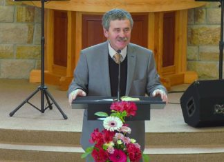 Újvári Ferenc – A Bárány átveszi a hétpecsétes könyvet (2025 05.18.) – Vác