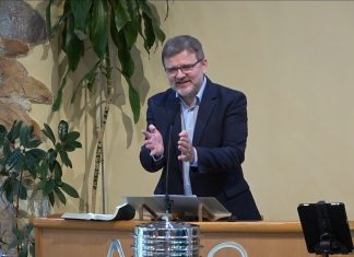 2025.06.01. „Vajon kiről beszél?” (Mike Sámuel) – Kecskemét