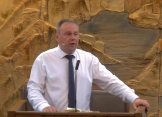 2025-08-03-de Komlósi Sándor: Ki vagyok én? – Debrecen