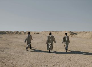 Látásukat valami akadályozta