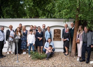 Kovács Géza lelkipásztor (1925–2023) bronz mellképének avatása a Baptista Történelmi Emlékparkban