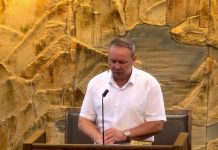 2026-08-23-de Komlósi Sándor: Nem kívánt életváltozás – Debrecen