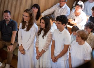 Bemerítés a Szentendrei Baptista Gyülekezetben